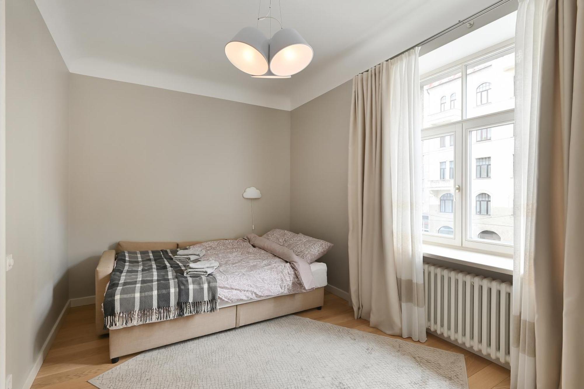 Modern 2-Bdrm Centre Apartment ريغا المظهر الخارجي الصورة